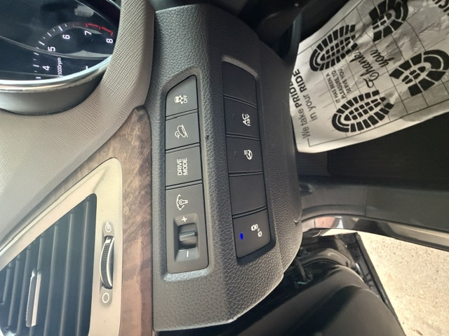 2017 Hyundai Santa Fe SE Ultimate - Photo 9